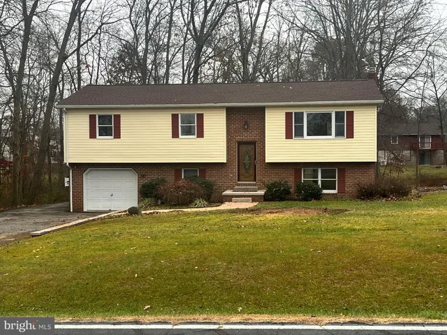 $360,000 | 279 Longstreet Drive, Gettysburg, PA 17325