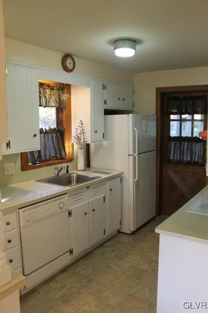 2620 Winston Road Bethlehem, PA 18017 - Photo 11 of 27 Gallery Image 11