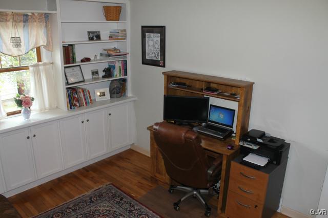 2620 Winston Road Bethlehem, PA 18017 - Photo 20 of 27 Gallery Image 20