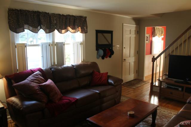 2620 Winston Road Bethlehem, PA 18017 - Photo 2 of 27 Gallery Image 2