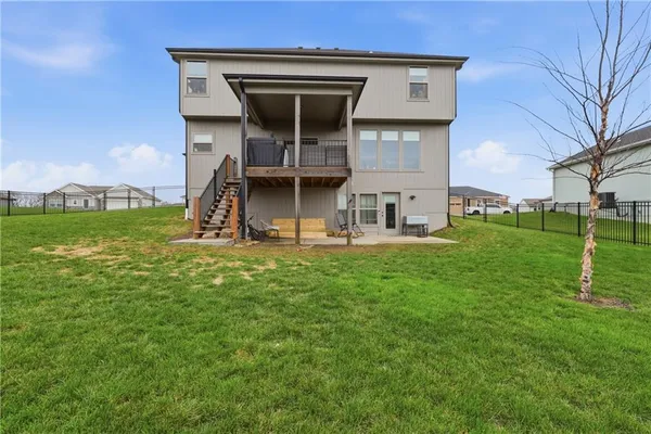 $540,000 | 808 Solomon Drive, Lone Jack, MO 64086