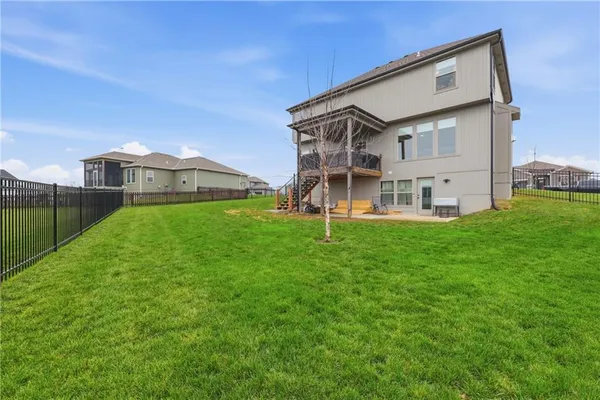 $540,000 | 808 Solomon Drive, Lone Jack, MO 64086