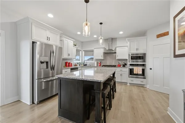 $540,000 | 808 Solomon Drive, Lone Jack, MO 64086
