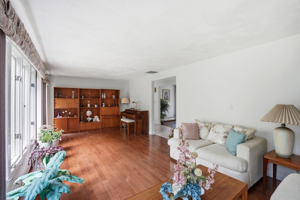 202 Hampton Road Sharon, MA 02067 - Photo 24 of 42