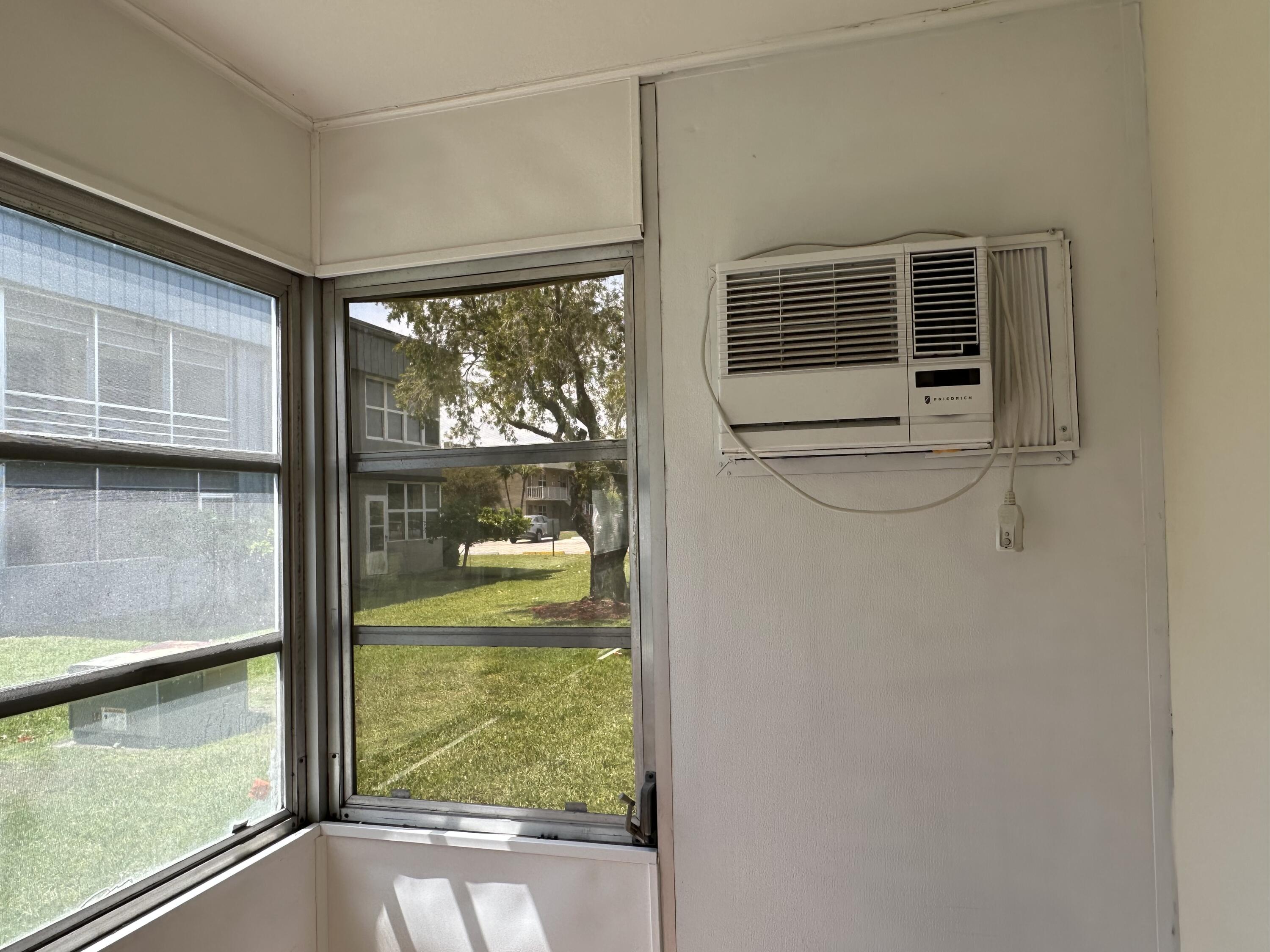 548 Normandy Lane, Unit L Delray Beach, FL 33484 - Photo 21 of 31 IMG_0966