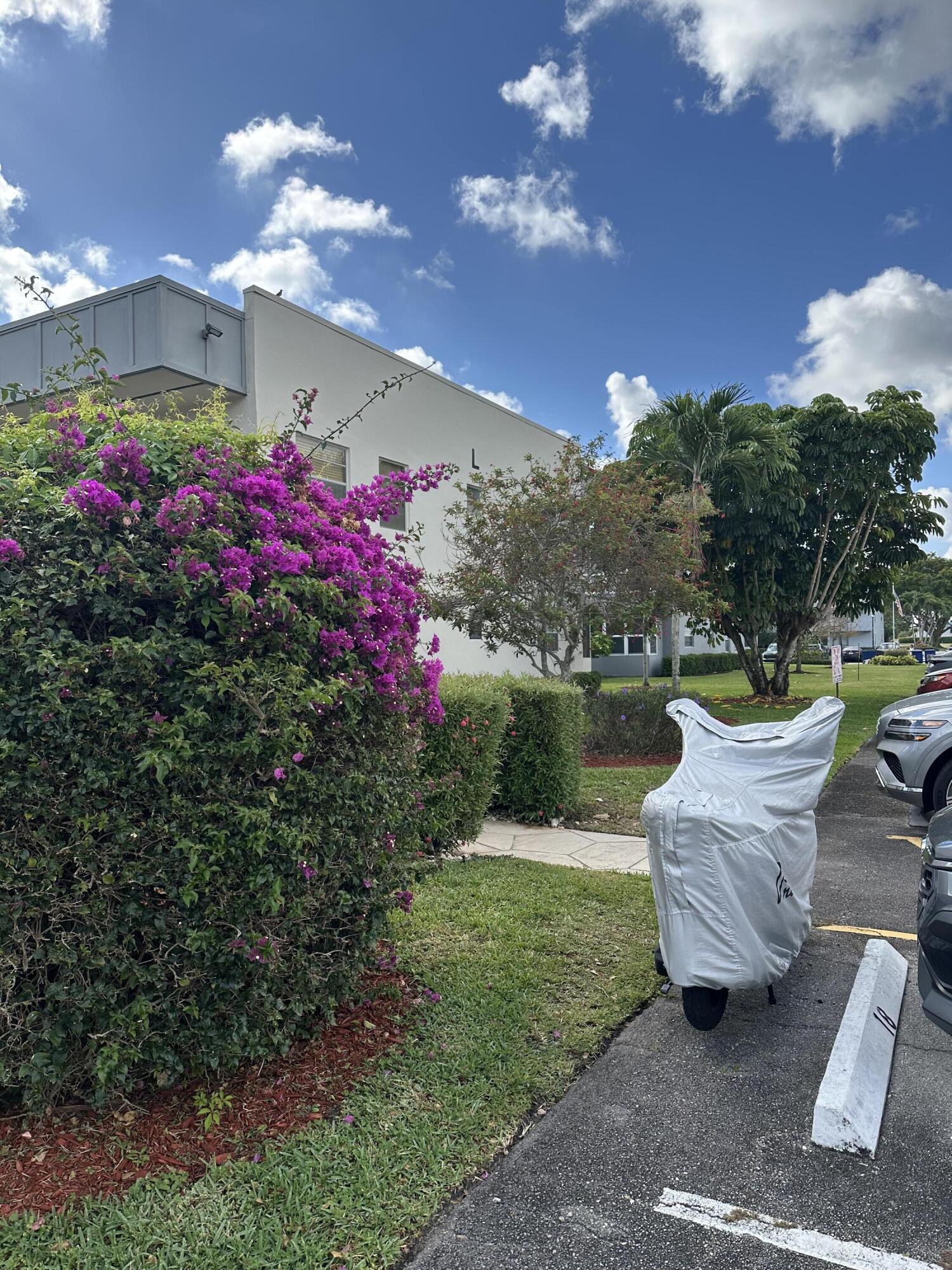 548 Normandy Lane, Unit L Delray Beach, FL 33484 - Photo 30 of 31 IMG_0985