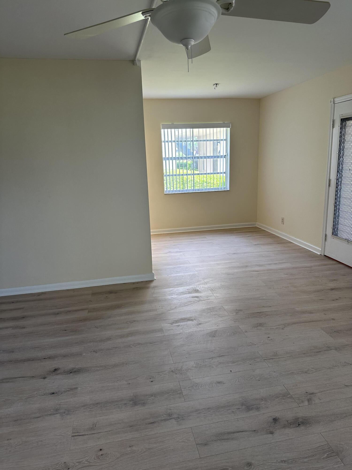 548 Normandy Lane, Unit L Delray Beach, FL 33484 - Photo 7 of 31 IMG_0946