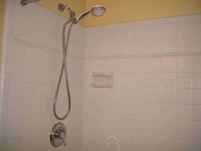 2449 Samoset Road Royal Oak, MI 48073 - Photo 27 of 30 31013990-26.JPG
