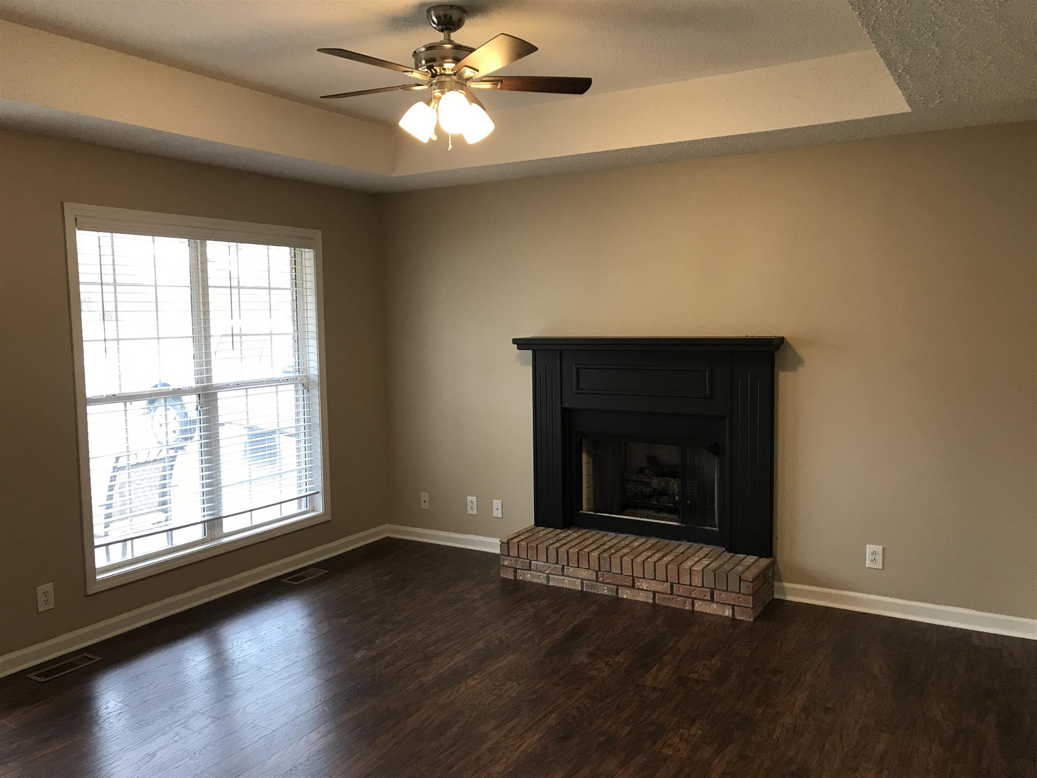 826 Turtle Creek Road Clarksville, TN 37043 - Photo 5 of 13 Gallery Image 5