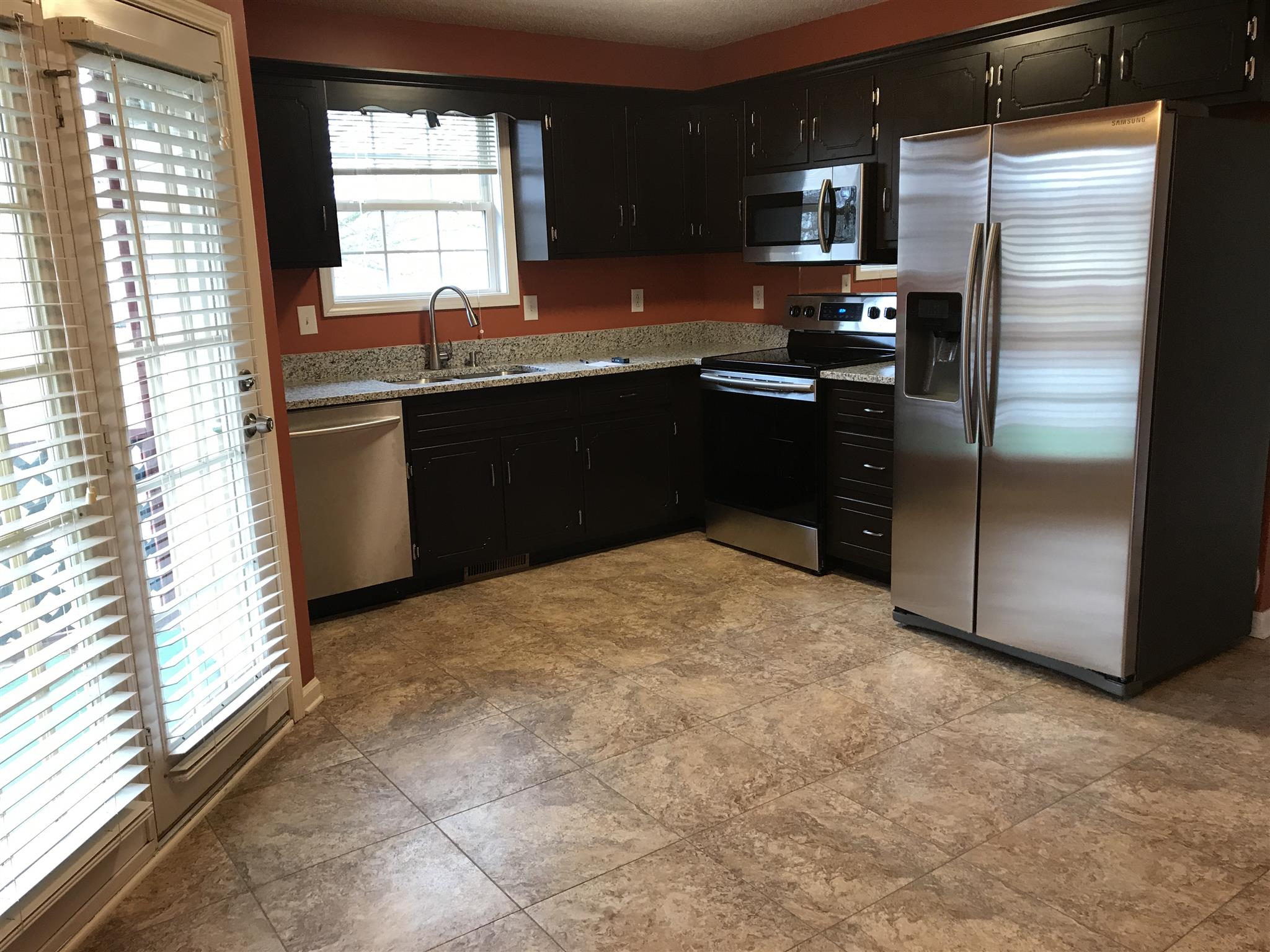 826 Turtle Creek Road Clarksville, TN 37043 - Photo 7 of 13 Gallery Image 7