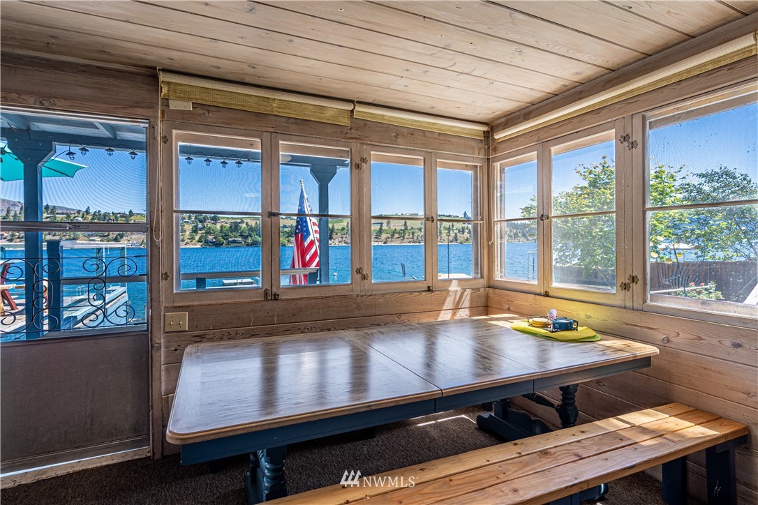12508 South Lakeshore Road Chelan, WA 98816 - Photo 17 of 32 Gallery Image 17