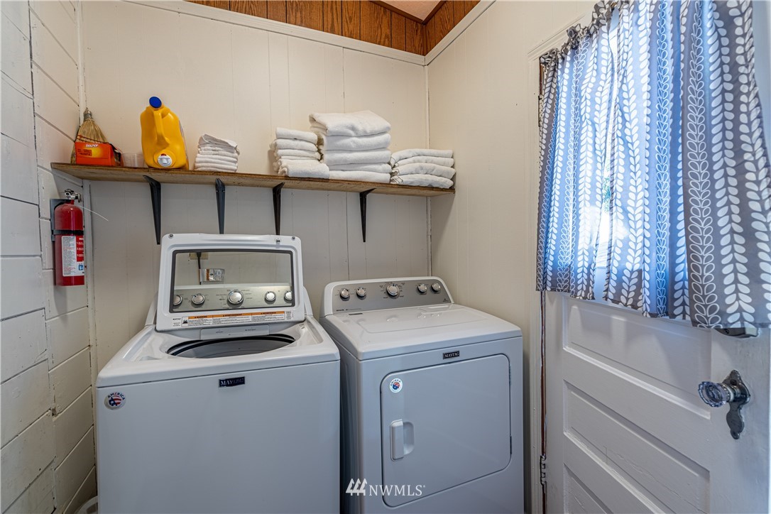 12508 South Lakeshore Road Chelan, WA 98816 - Photo 27 of 32 Gallery Image 27