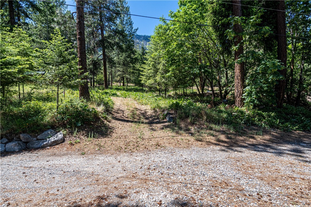 12508 South Lakeshore Road Chelan, WA 98816 - Photo 32 of 32 Gallery Image 32