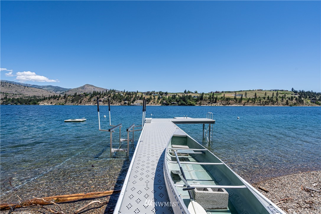 12508 South Lakeshore Road Chelan, WA 98816 - Photo 6 of 32 Gallery Image 6