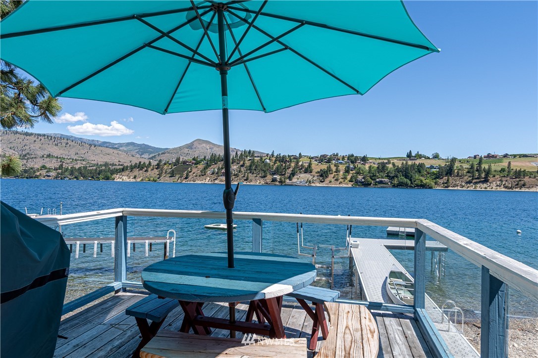 12508 South Lakeshore Road Chelan, WA 98816 - Photo 8 of 32 Gallery Image 8