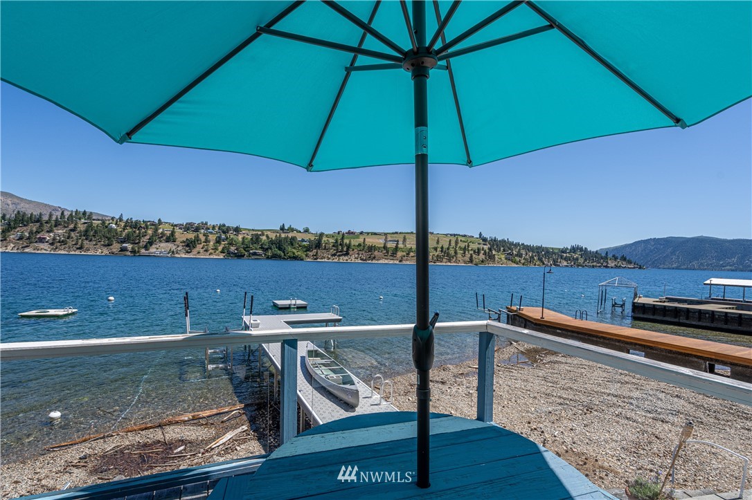 12508 South Lakeshore Road Chelan, WA 98816 - Photo 9 of 32 Gallery Image 9