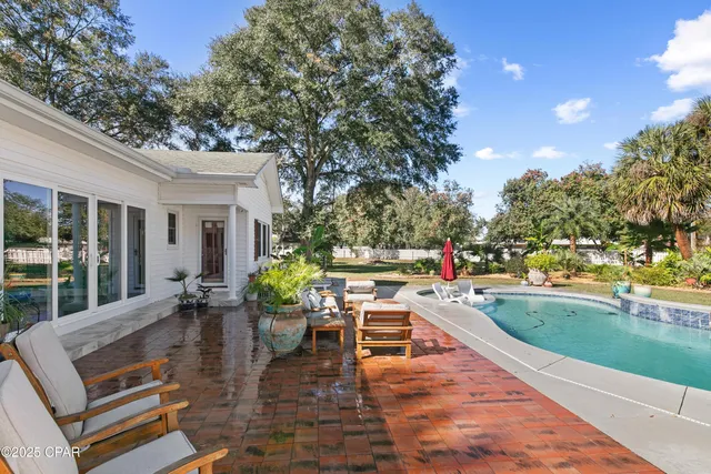 $469,900 | 1060 8th Avenue, Graceville, FL 32440