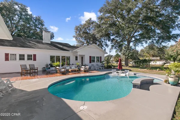 $469,000 | 1060 8th Avenue, Graceville, FL 32440