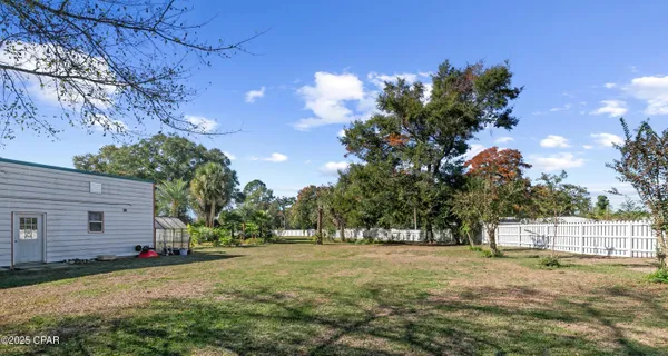 $469,000 | 1060 8th Avenue, Graceville, FL 32440