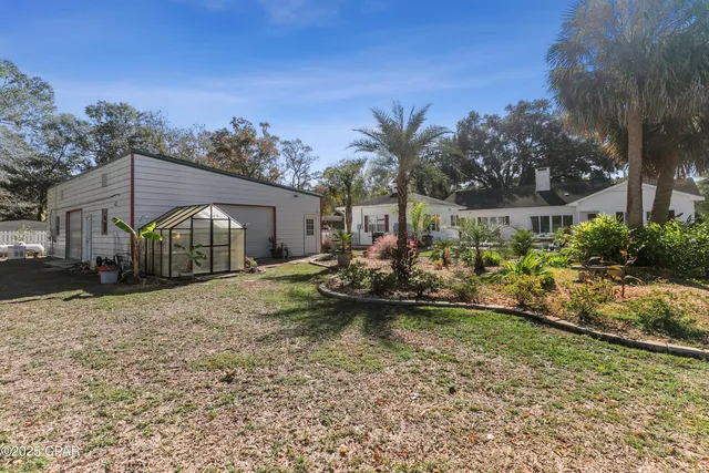 $469,900 | 1060 8th Avenue, Graceville, FL 32440