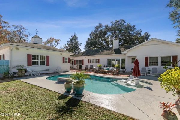 $469,000 | 1060 8th Avenue, Graceville, FL 32440