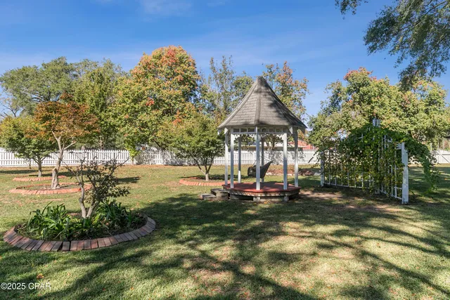 $469,900 | 1060 8th Avenue, Graceville, FL 32440