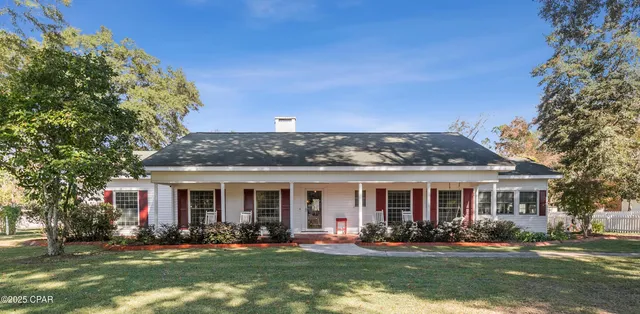 $469,900 | 1060 8th Avenue, Graceville, FL 32440