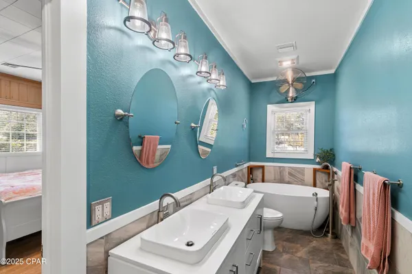 $469,000 | 1060 8th Avenue, Graceville, FL 32440