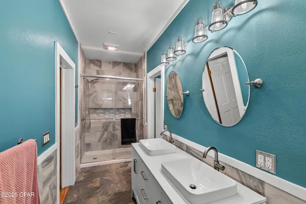 $469,000 | 1060 8th Avenue, Graceville, FL 32440