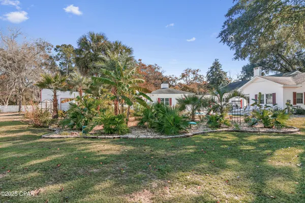 $469,000 | 1060 8th Avenue, Graceville, FL 32440