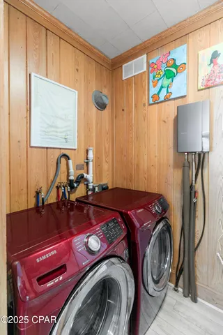 $469,900 | 1060 8th Avenue, Graceville, FL 32440