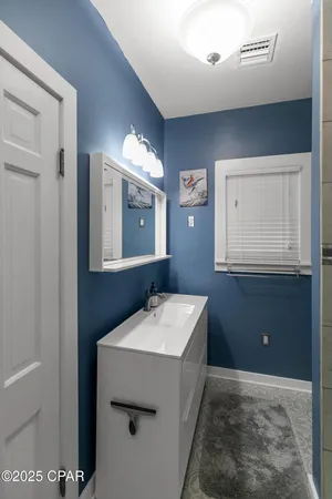 $469,000 | 1060 8th Avenue, Graceville, FL 32440