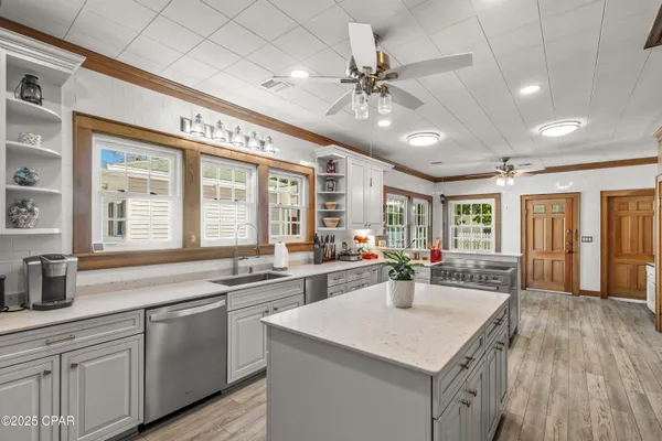 $469,000 | 1060 8th Avenue, Graceville, FL 32440