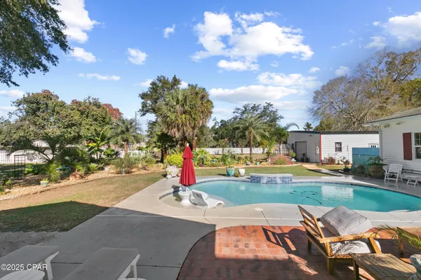 $469,000 | 1060 8th Avenue, Graceville, FL 32440