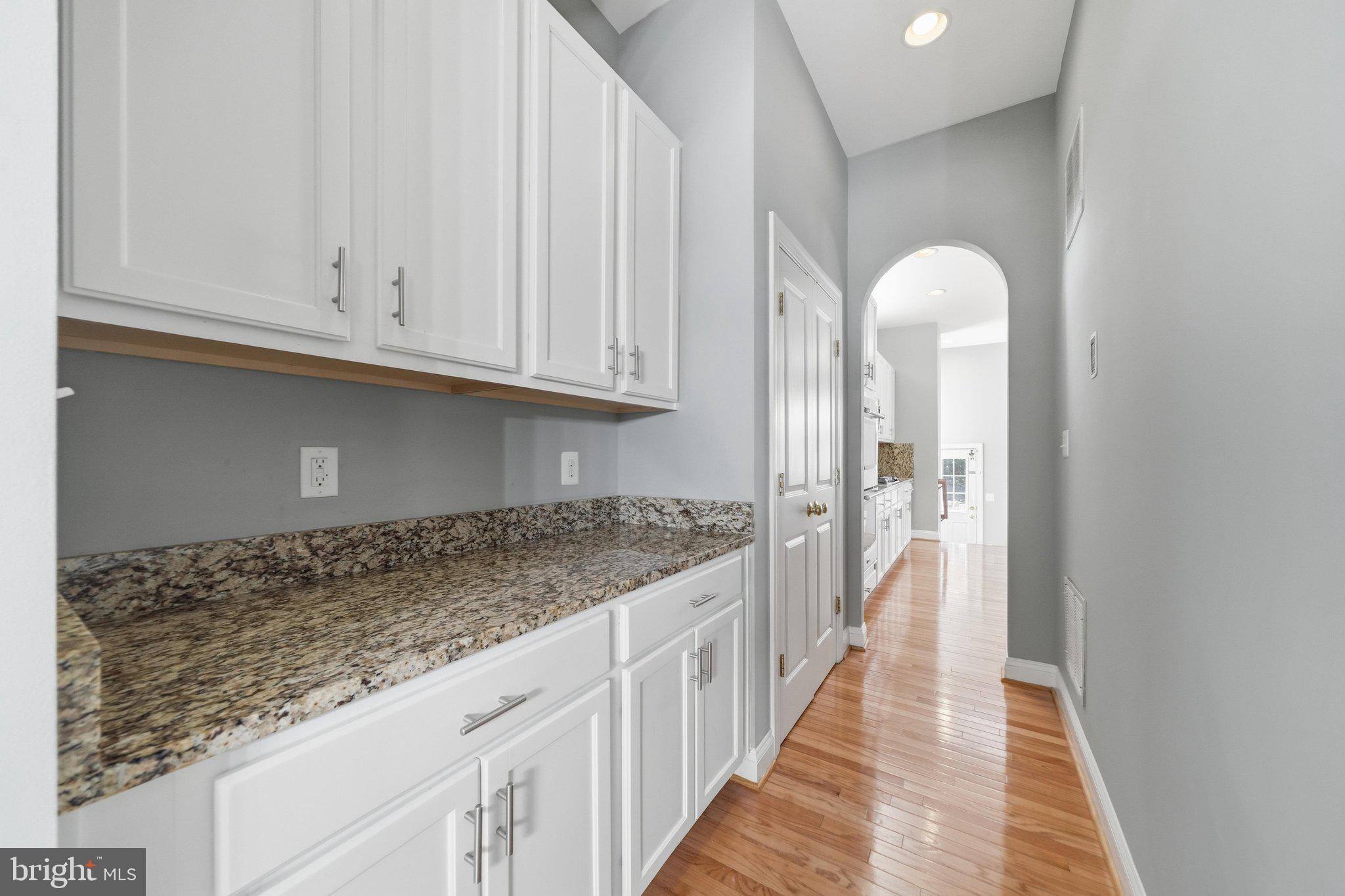 13131 Clarksburg Square Road Clarksburg, MD 20871 - Photo 12 of 61 Kitchen