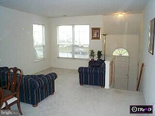 56 Manley Road Pennington, NJ 08534 - Photo 4 of 6