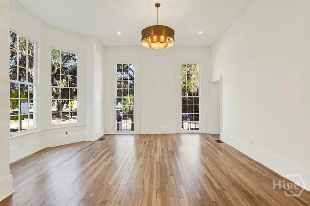 $3,500 | 105 East Gwinnett Street, Unit 1, Savannah, GA 31401