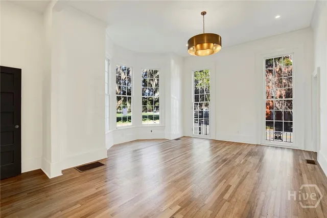 $3,500 | 105 East Gwinnett Street, Unit 1, Savannah, GA 31401