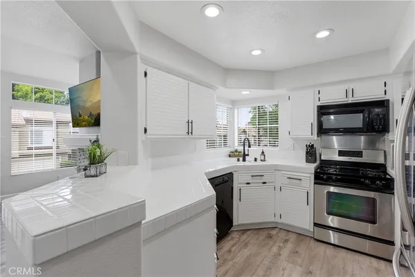 $728,000 | 8070 East Oak Ridge Circle, Anaheim Hills, CA 92808