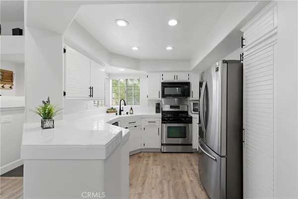 $728,000 | 8070 East Oak Ridge Circle, Anaheim Hills, CA 92808