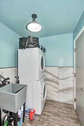 $385,000 | 1112 Kim Court, Joliet, IL 60431