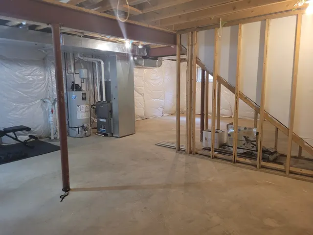 $385,000 | 1112 Kim Court, Joliet, IL 60431