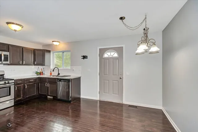 $385,000 | 1112 Kim Court, Joliet, IL 60431