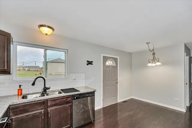 $385,000 | 1112 Kim Court, Joliet, IL 60431