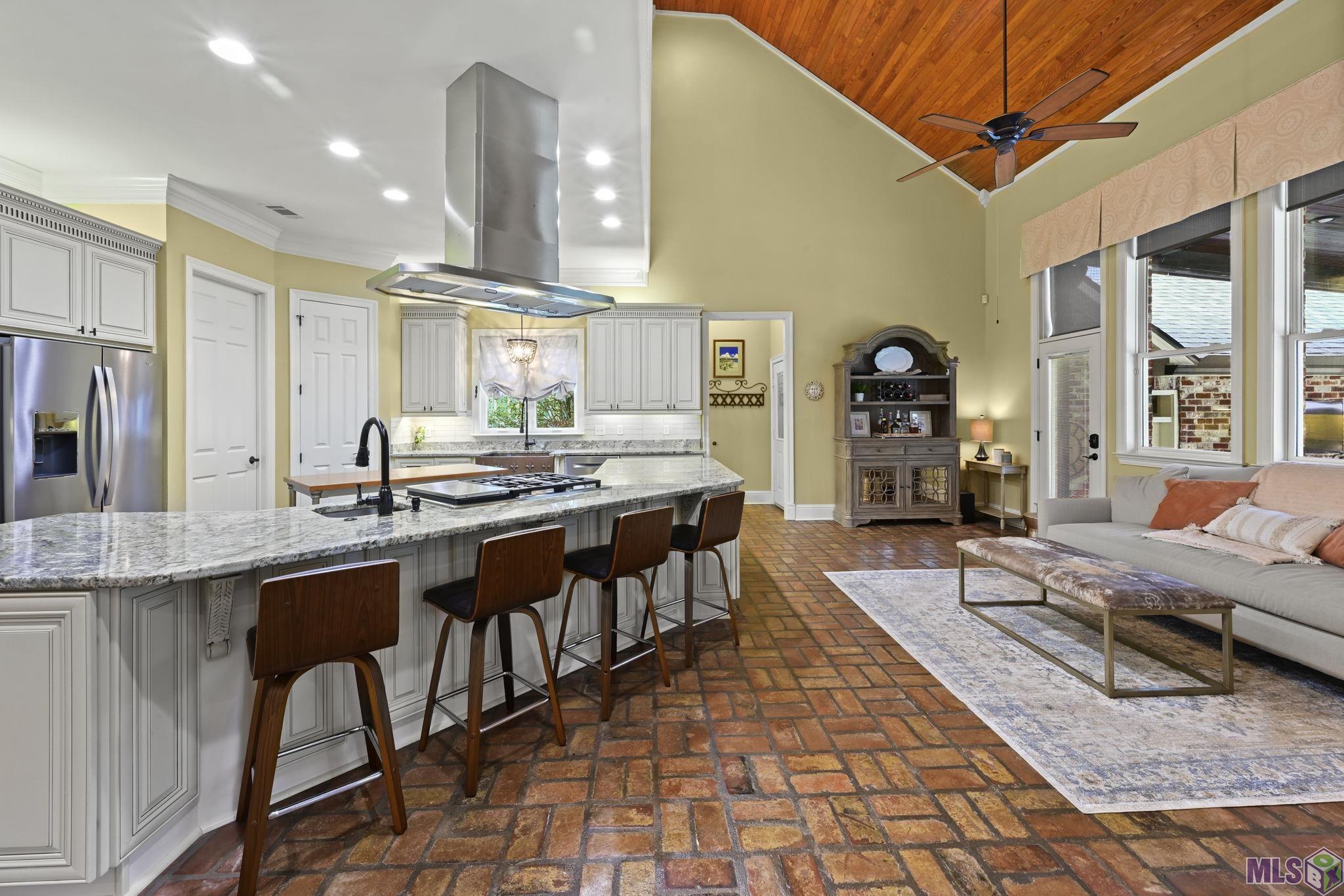 6895 Hunter's Way Denham Springs, LA 70726 - Photo 6 of 40