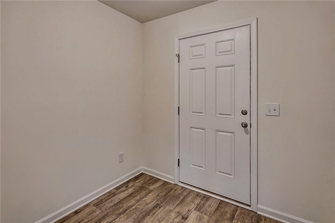 239 Wimbledon Way Seneca, SC 29678 - Photo 13 of 38 ENTRYWAY