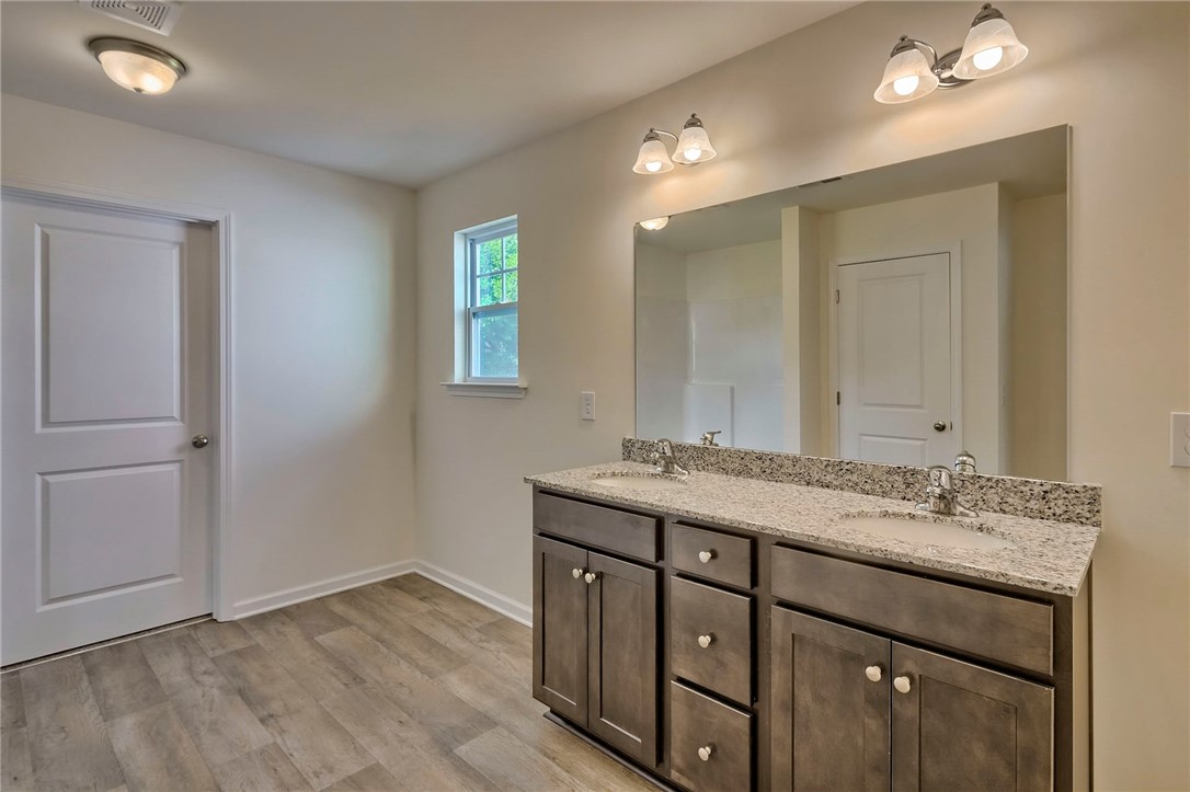 239 Wimbledon Way Seneca, SC 29678 - Photo 29 of 38 BATHROOM SINK