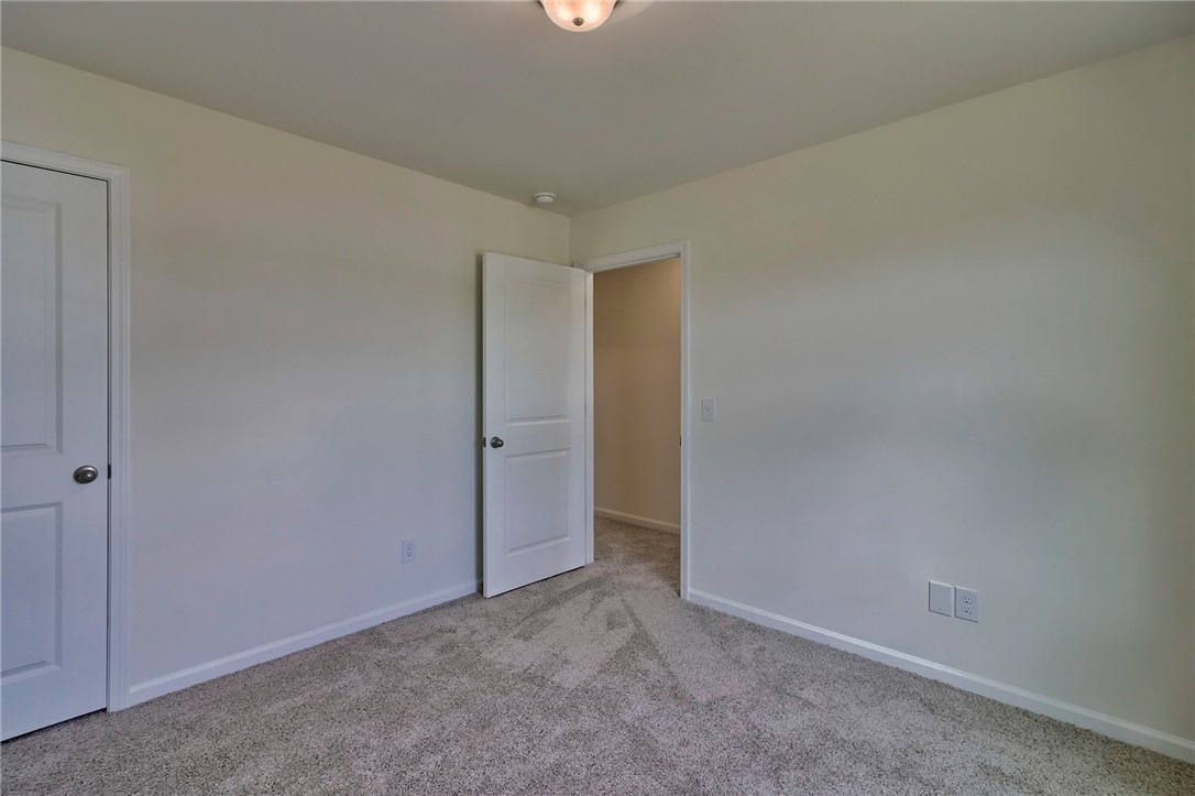 239 Wimbledon Way Seneca, SC 29678 - Photo 31 of 38