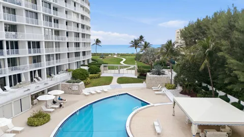 $799,900 | 2780 South Ocean Boulevard, Unit 709, Palm Beach, FL 33480