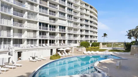 $799,900 | 2780 South Ocean Boulevard, Unit 709, Palm Beach, FL 33480